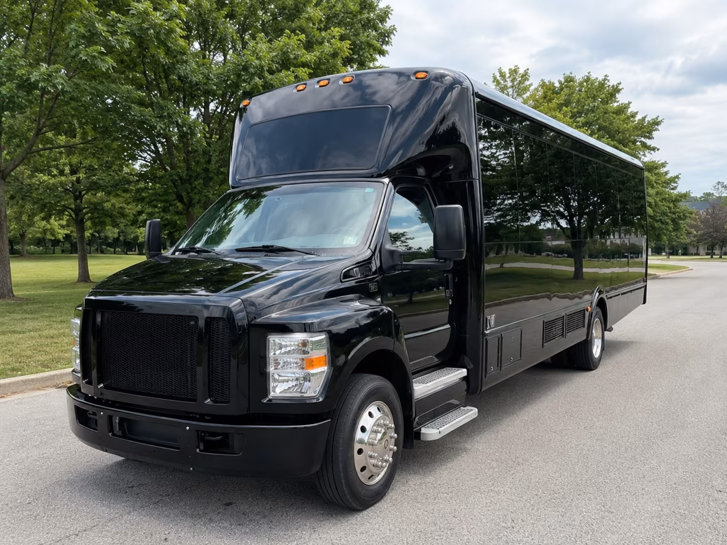 Ontario Winery Tour & Pub Crawl Transportation