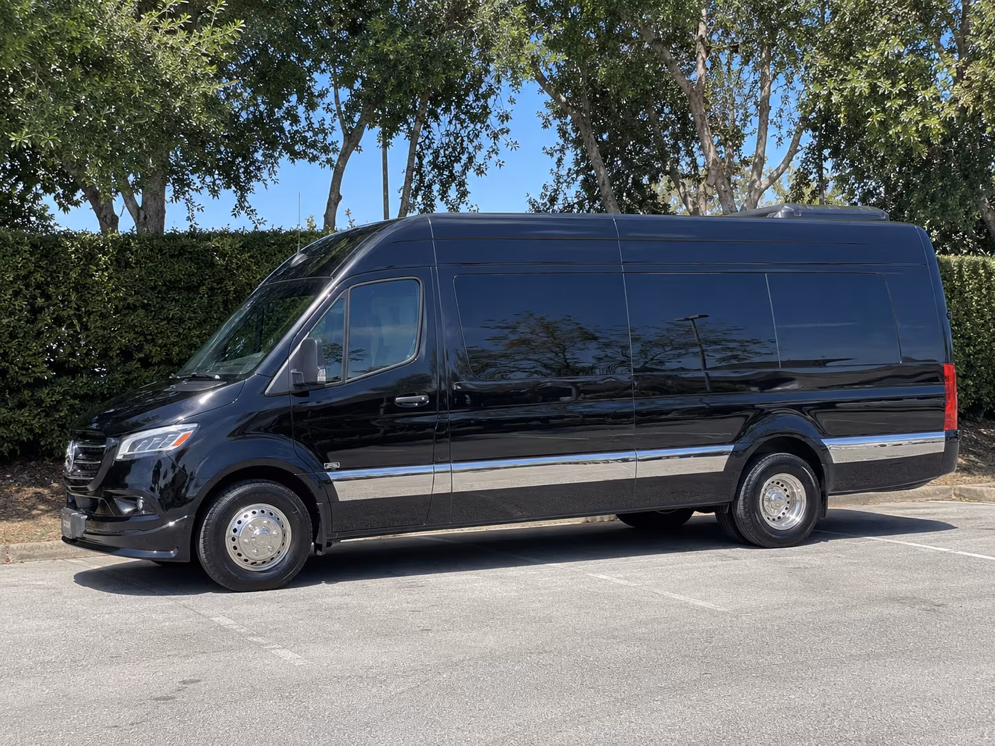 Palmdale Airport Shuttle & Transportation party bus exterior