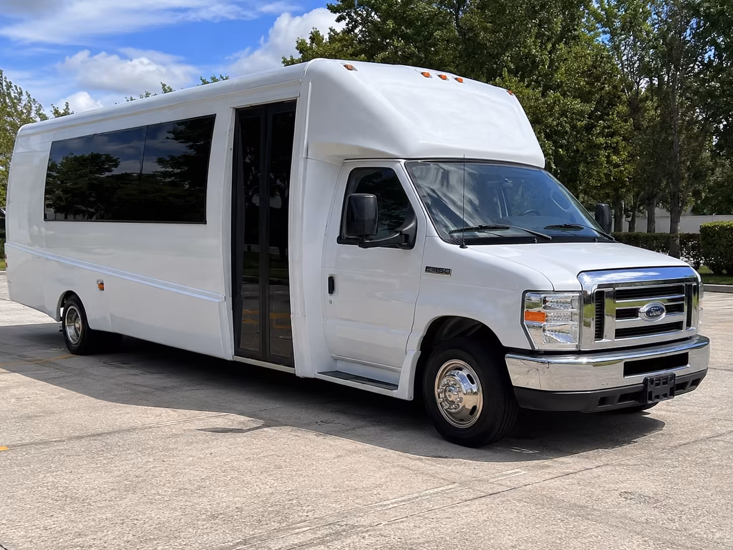 Pomona Bachelor & Bachelorette Transportation